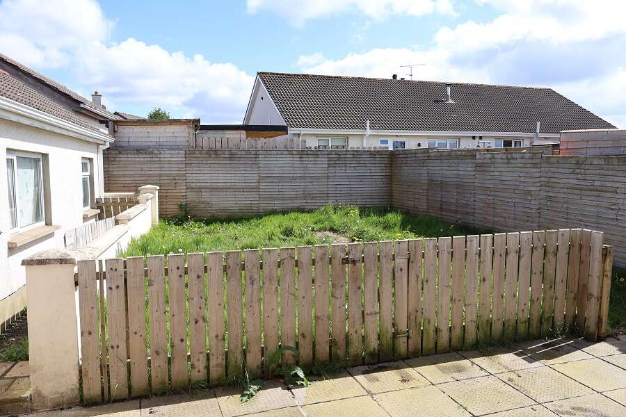 16 Rose Park