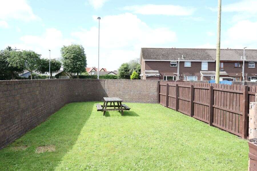 36 Drumachose Park