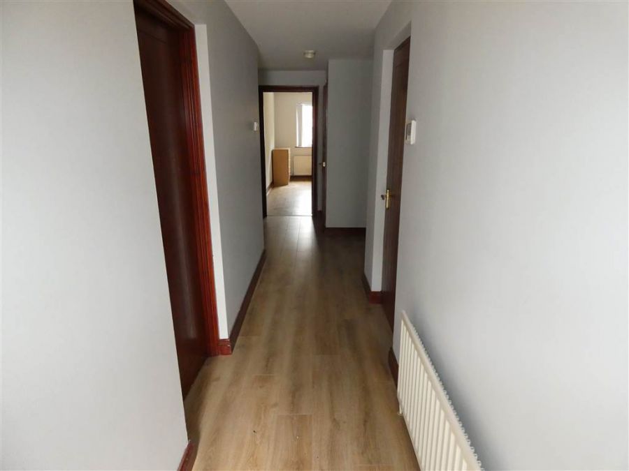 11 Barnetts Chase