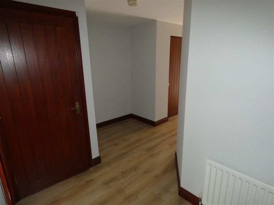 11 Barnetts Chase