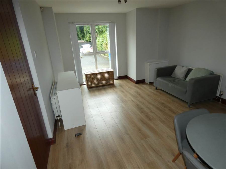 11 Barnetts Chase