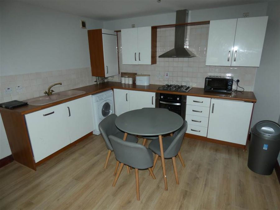 11 Barnetts Chase