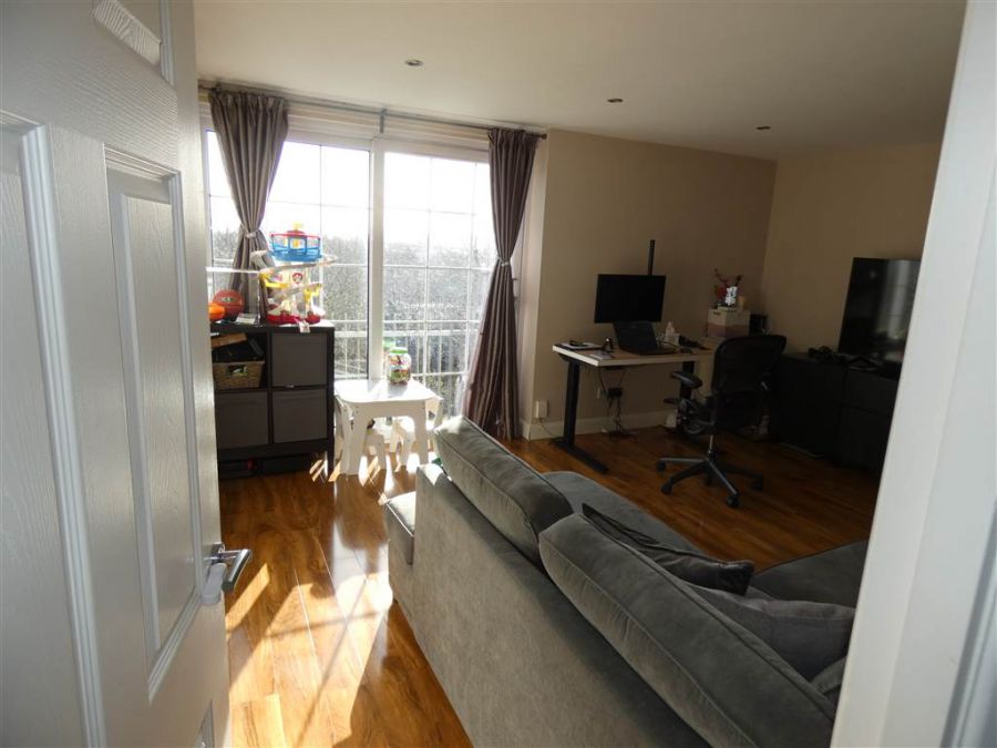 37 Fortwilliam Grange