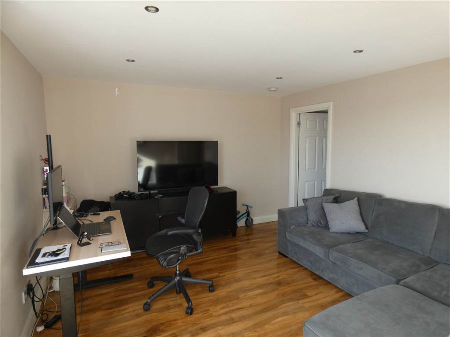 37 Fortwilliam Grange