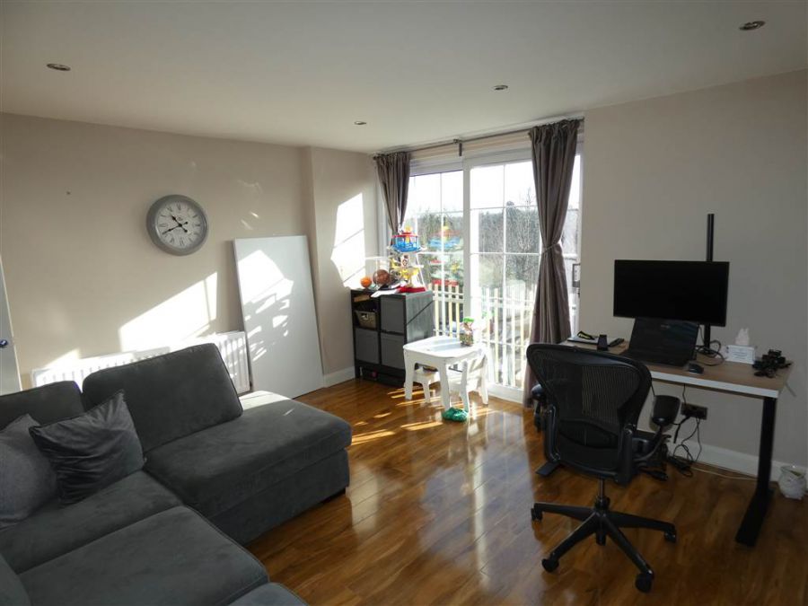 37 Fortwilliam Grange