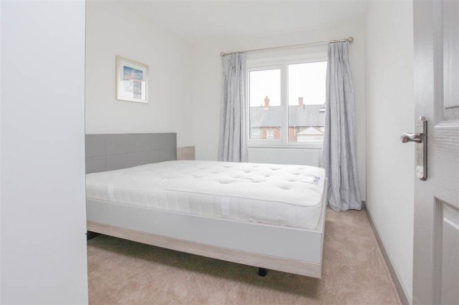 Apt 2 1 Hillview Avenue