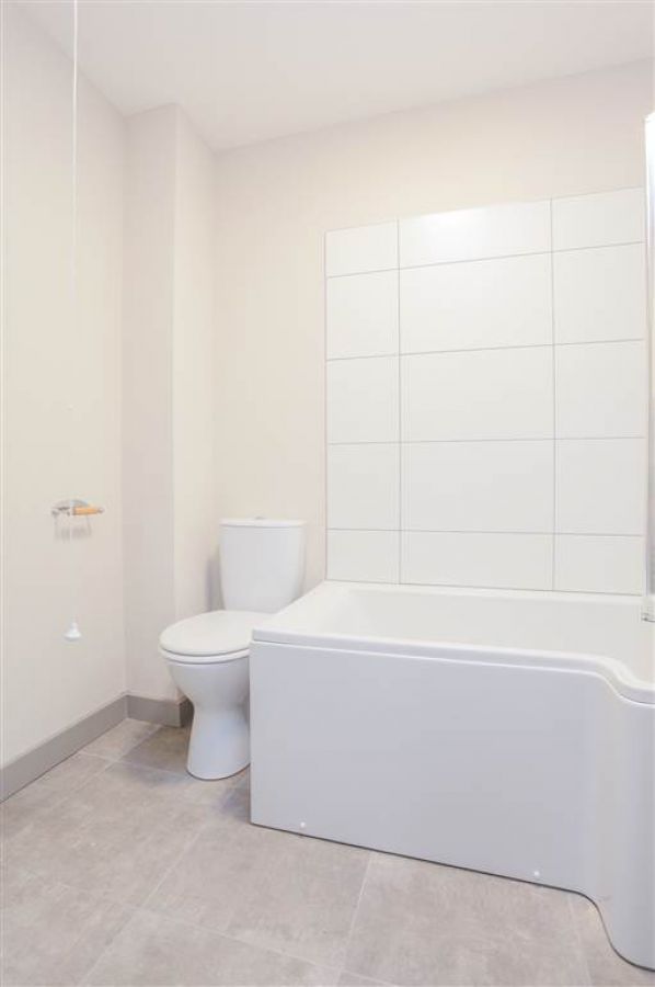 Apt 2 1 Hillview Avenue