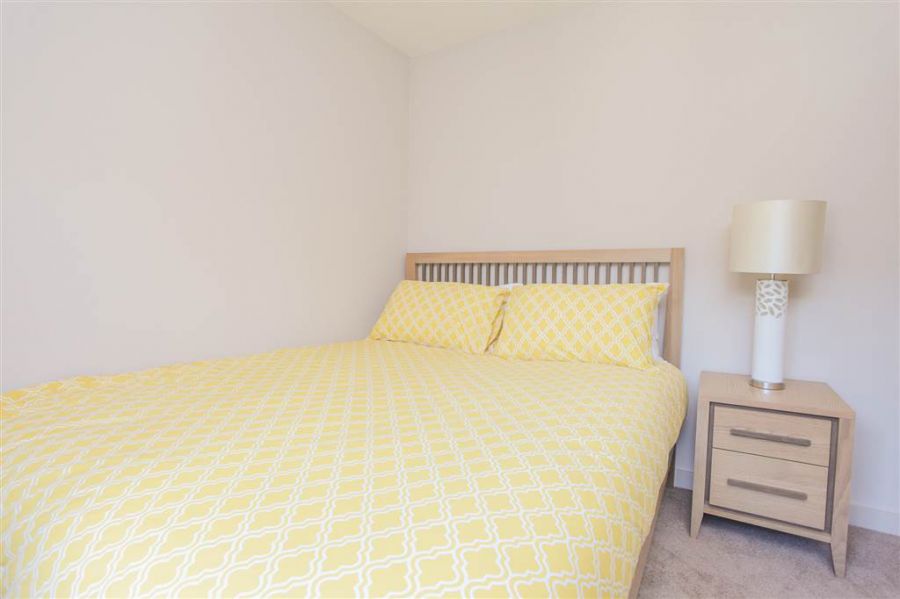 Apt 7 Hillview Avenue