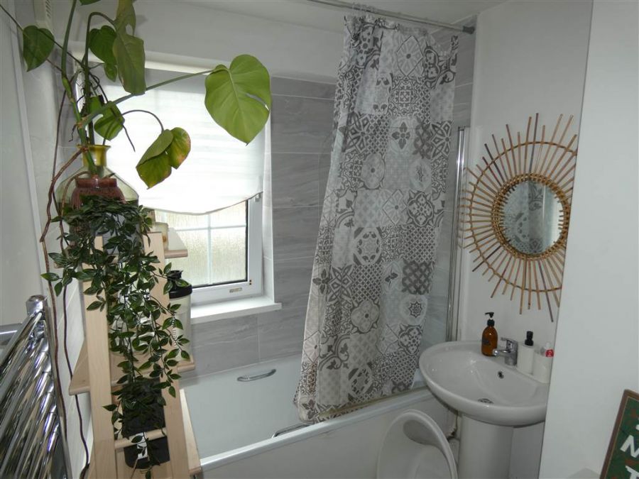 63 Fortwilliam Grange