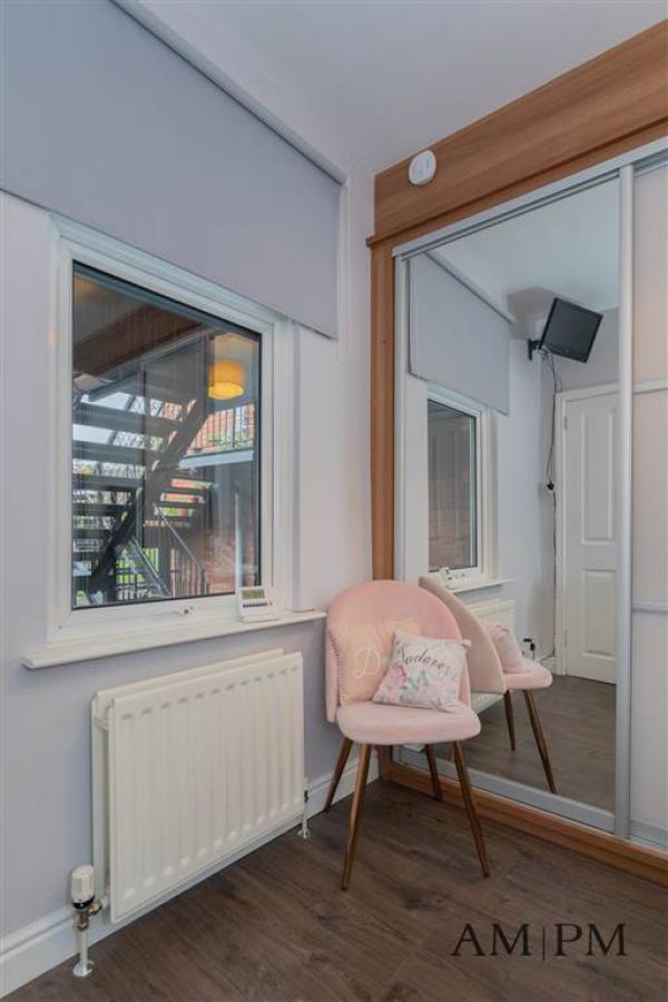31b Wandsworth Road