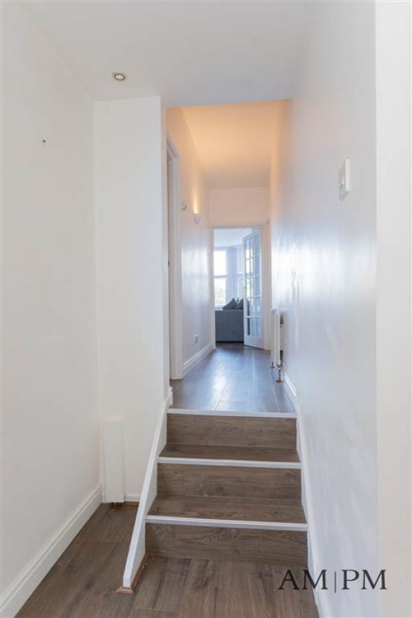 31b Wandsworth Road