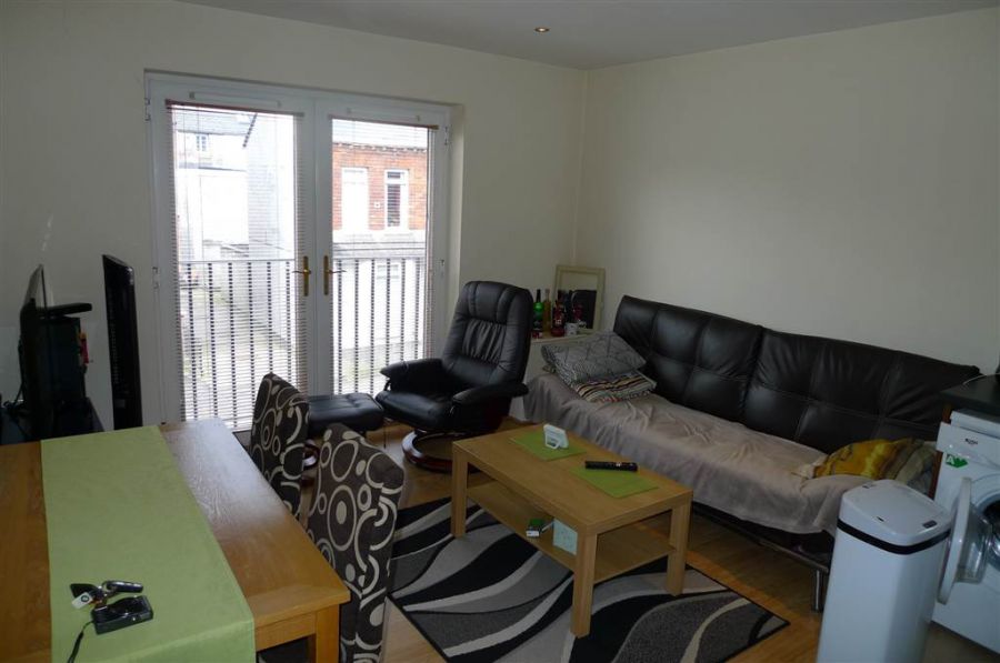 Apt 7 46 Grace Avenue