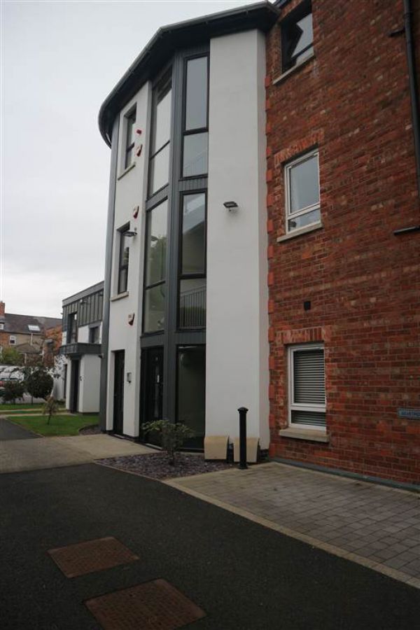 Apt 1 223A Belmont Road