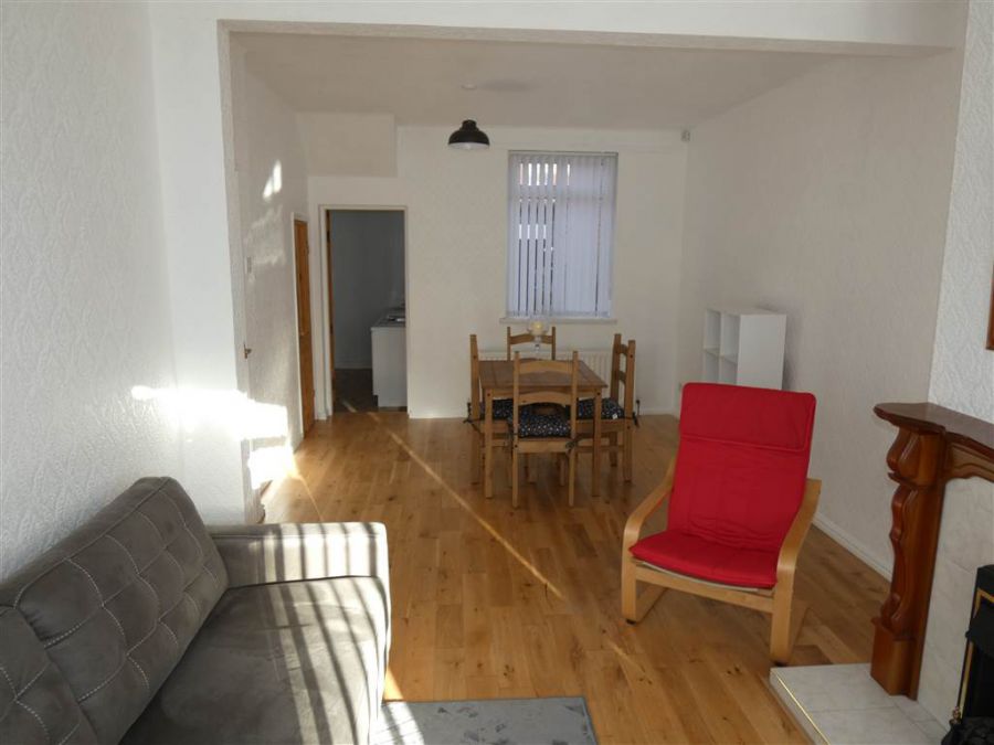 68 Ravenscroft Avenue