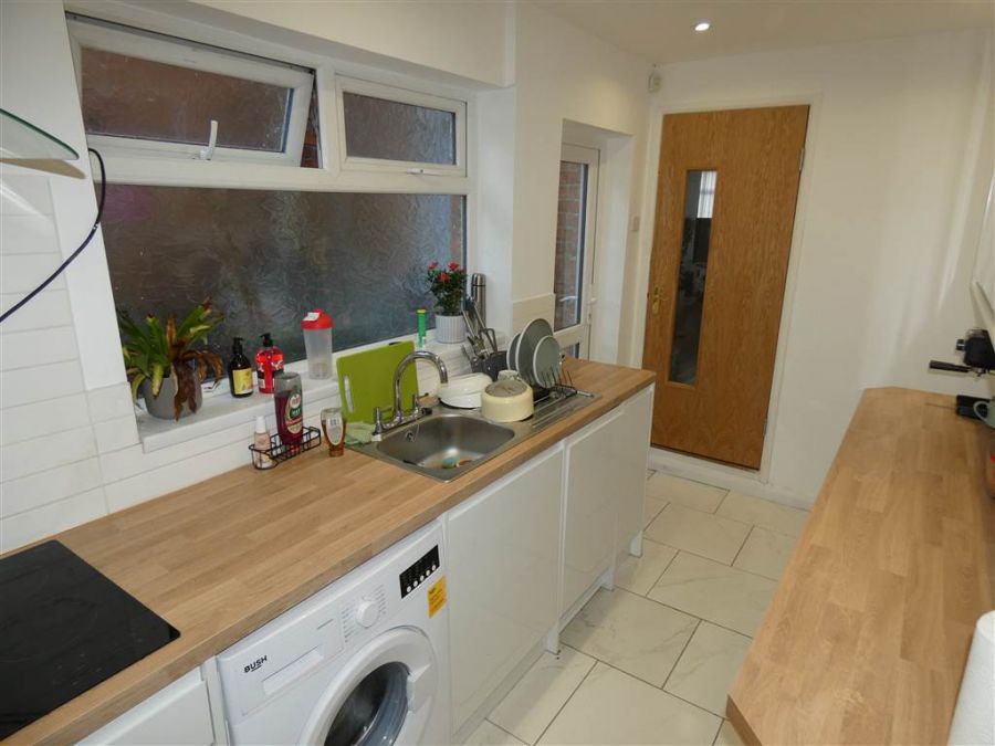 68 Ravenscroft Avenue