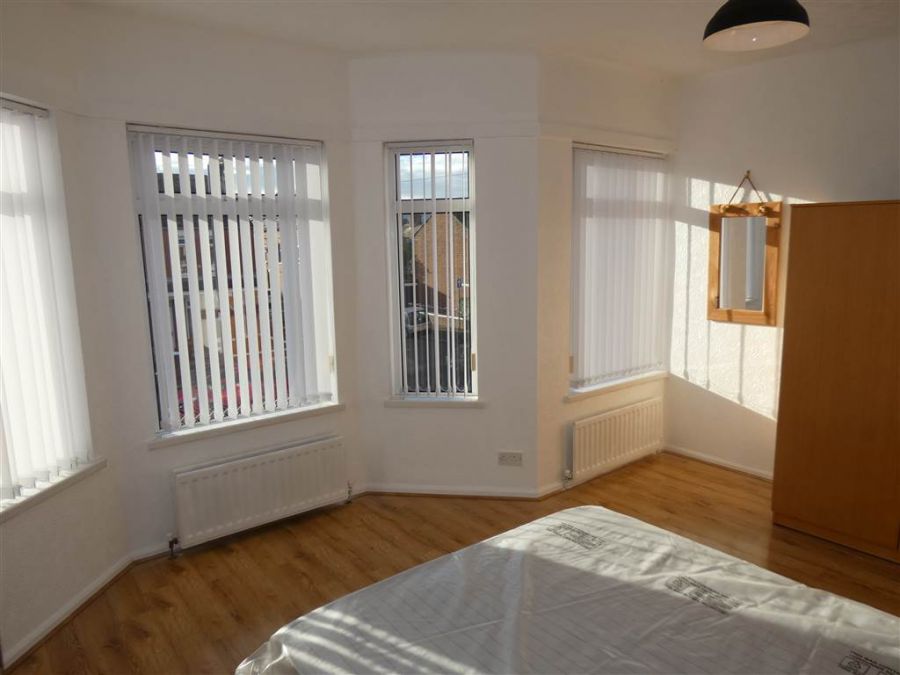 68 Ravenscroft Avenue