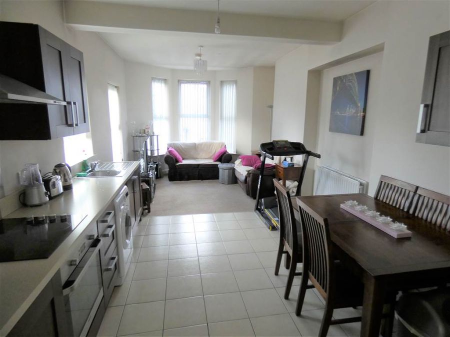 Apt1. 450 Woodstock Road