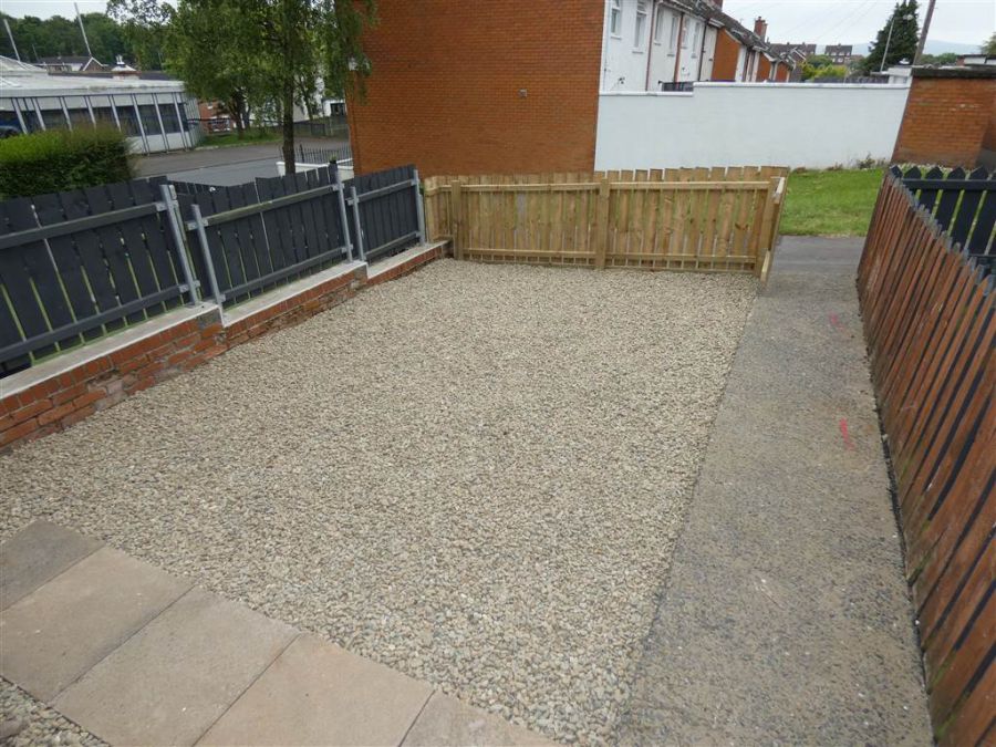 149 Kinross Avenue
