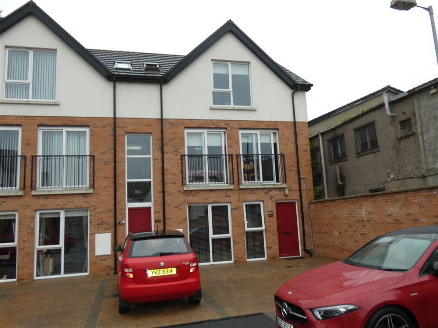 Apt 2 492 Woodstock Road