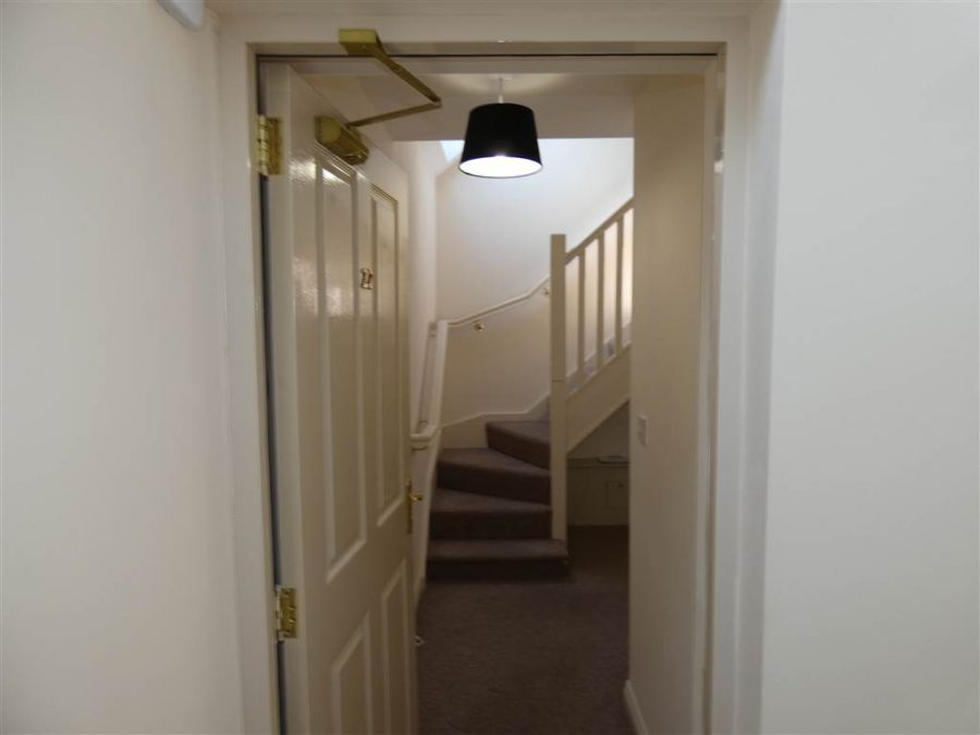 Apt 2 492 Woodstock Road