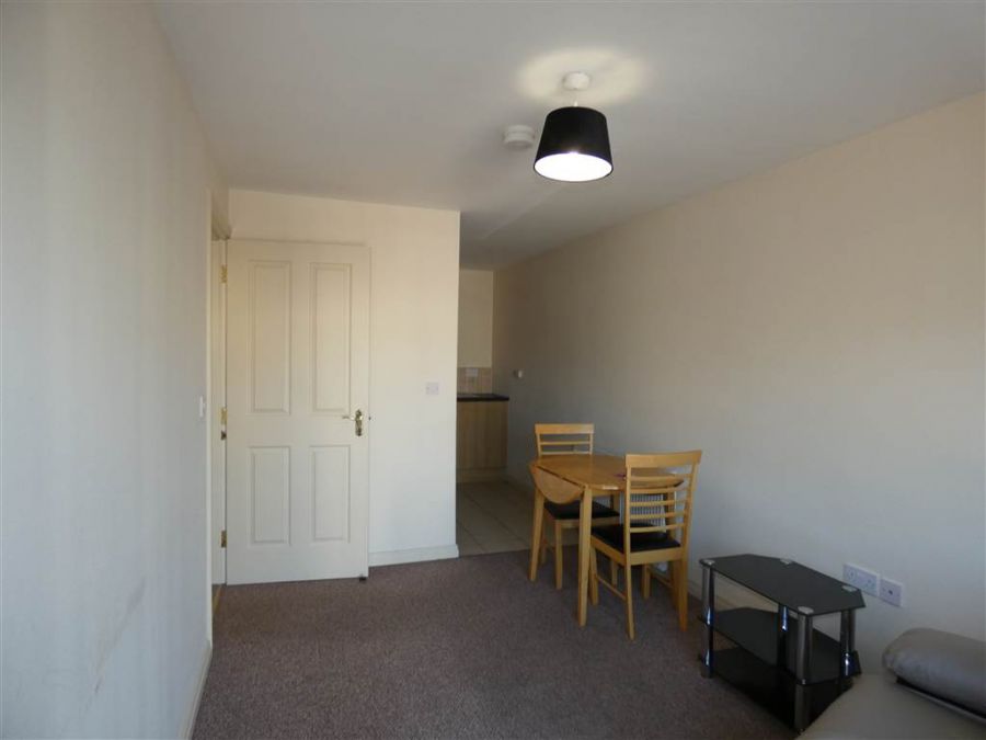 Apt 2 492 Woodstock Road