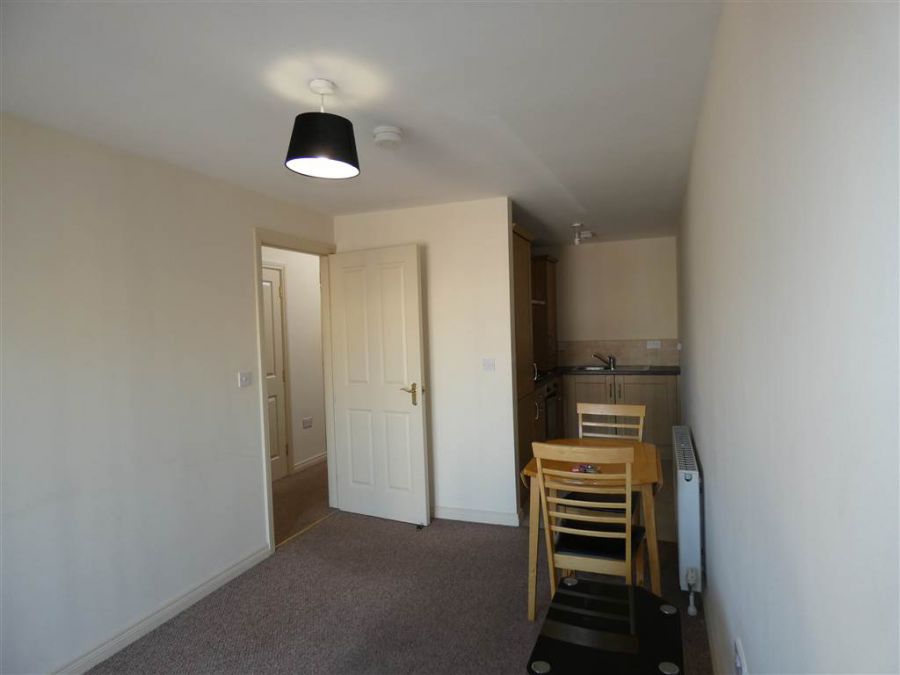 Apt 2 492 Woodstock Road