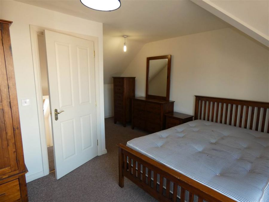 Apt 2 492 Woodstock Road