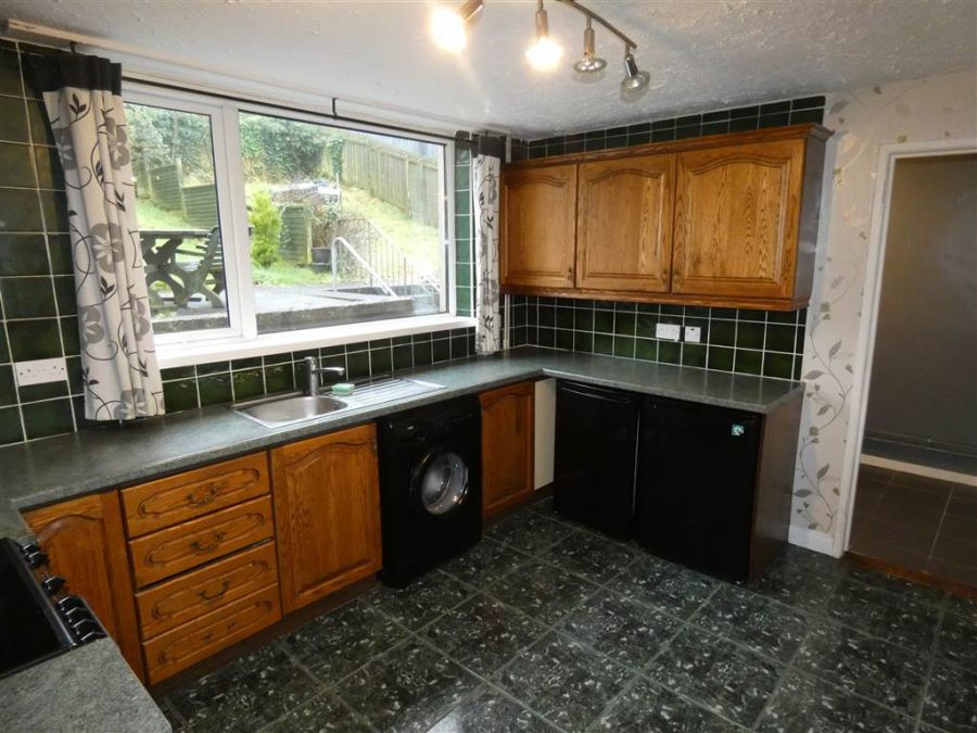 8 Ravenswood Crescent