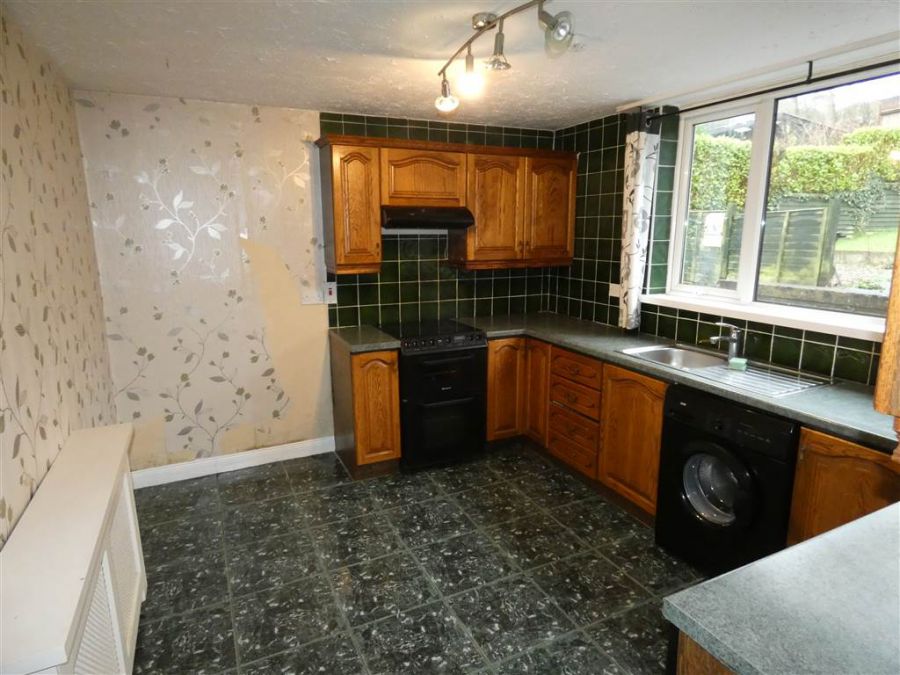 8 Ravenswood Crescent