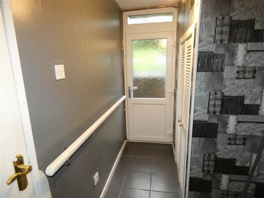 8 Ravenswood Crescent