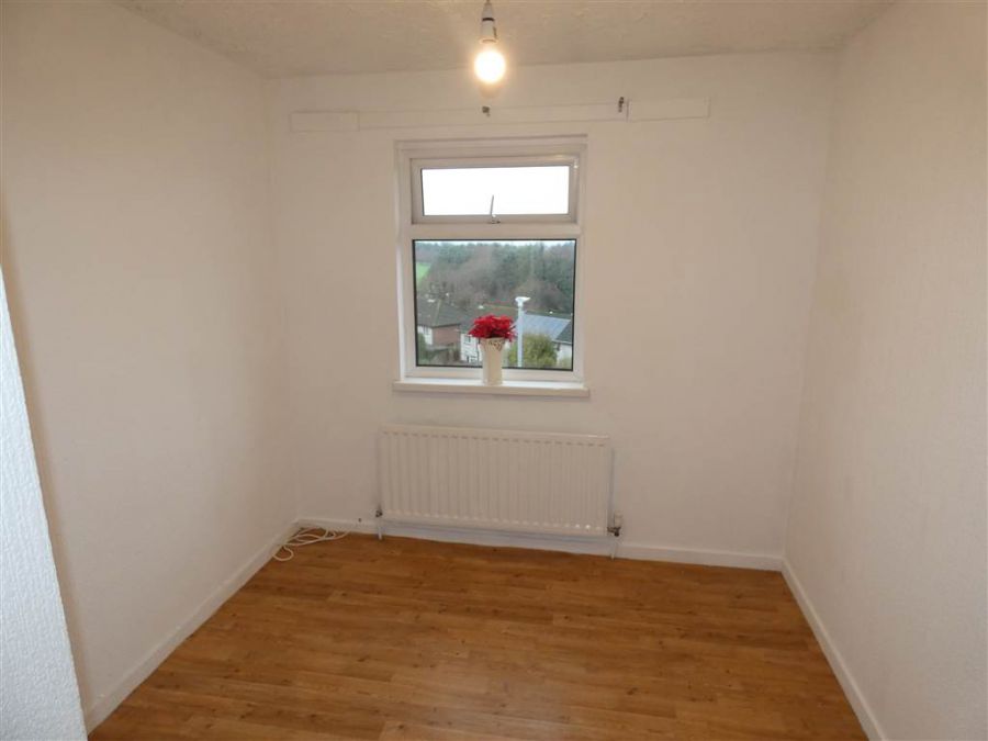 8 Ravenswood Crescent