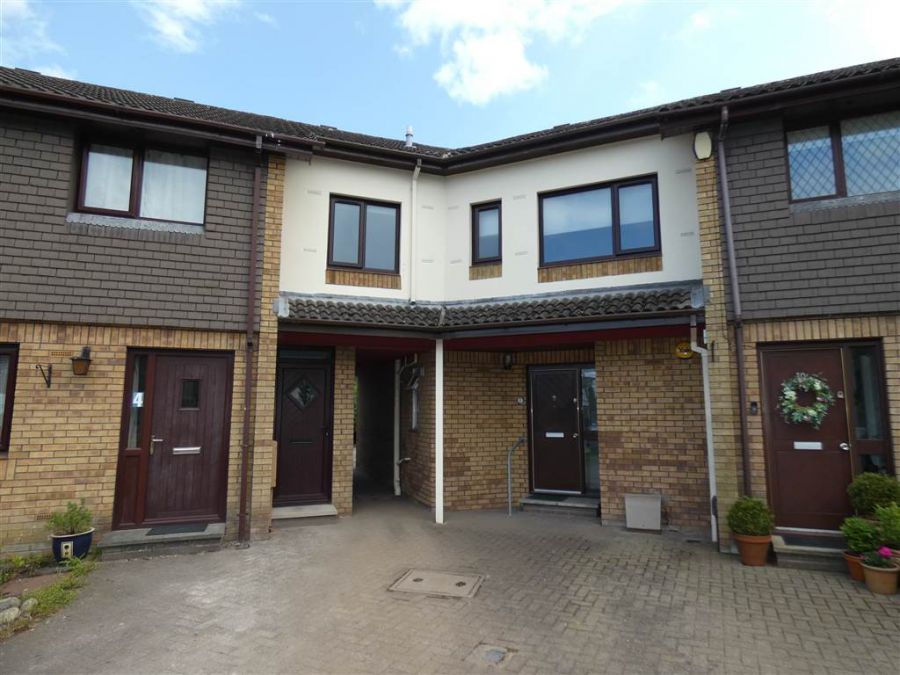 6 Strathearn Mews