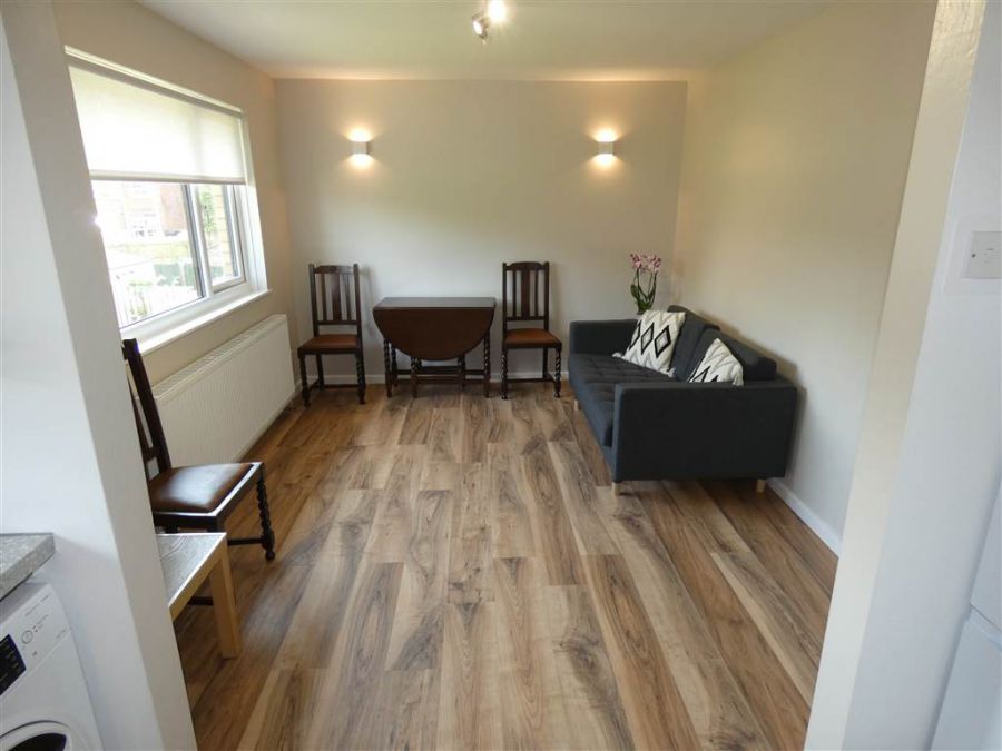 6 Strathearn Mews