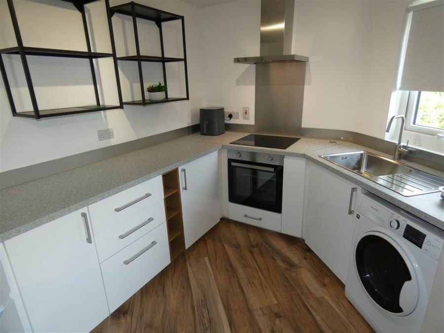 6 Strathearn Mews