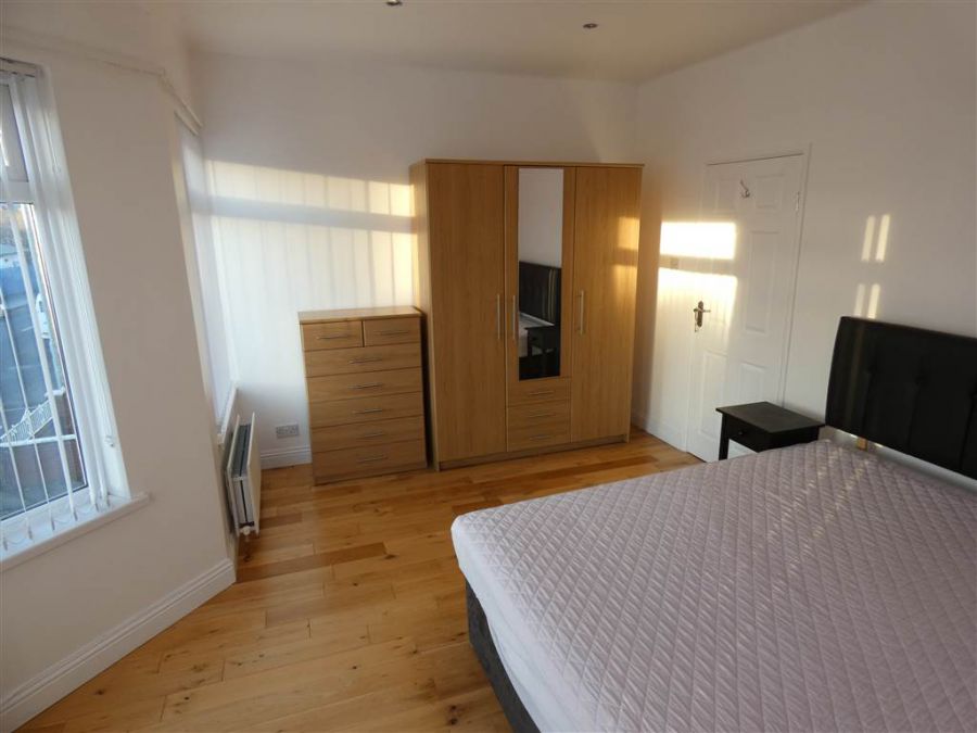 62 Ravenscroft Avenue