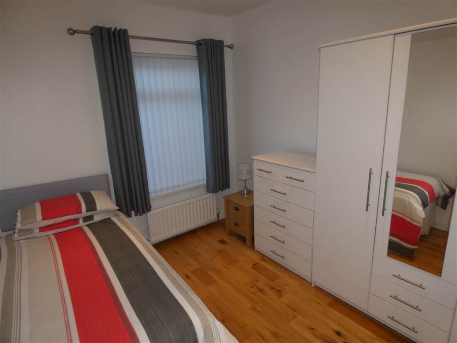 62 Ravenscroft Avenue