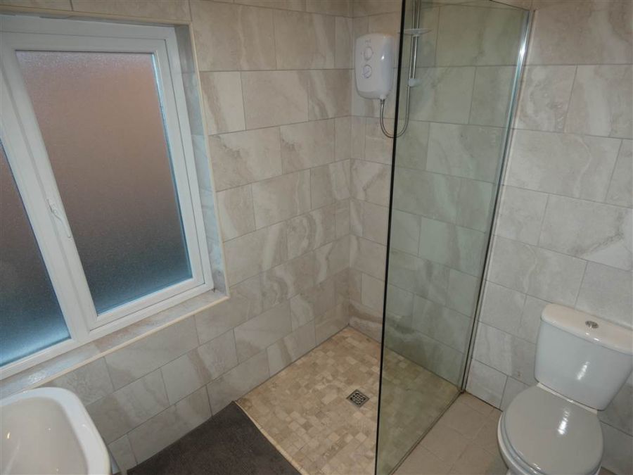 62 Ravenscroft Avenue