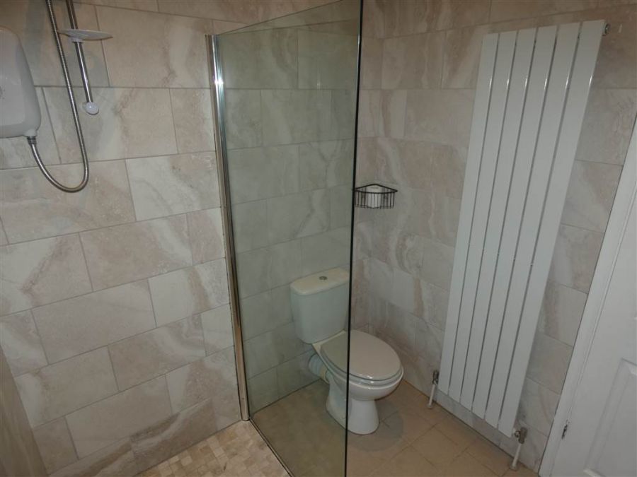 62 Ravenscroft Avenue