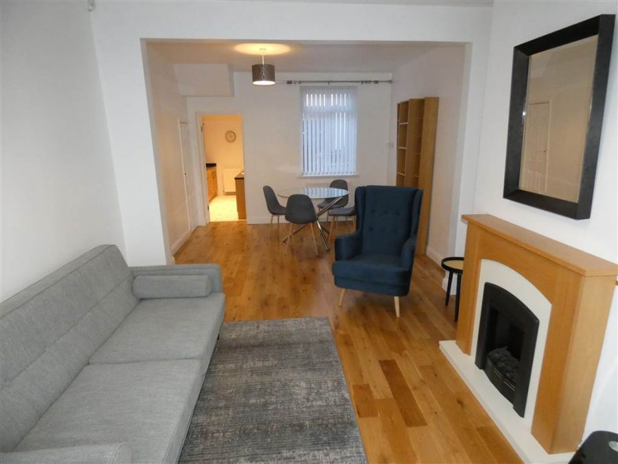 62 Ravenscroft Avenue