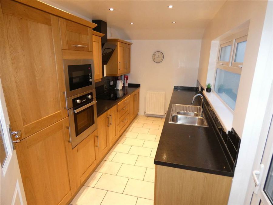 62 Ravenscroft Avenue