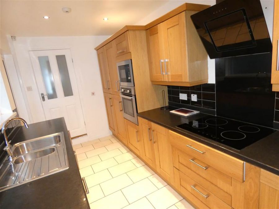 62 Ravenscroft Avenue