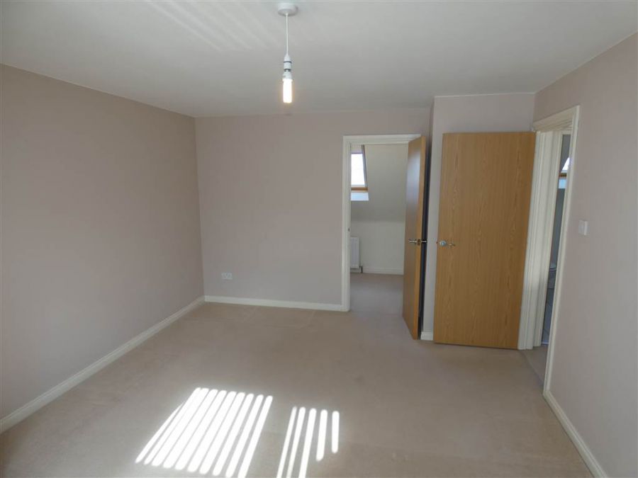 5 Aylesbury Mews