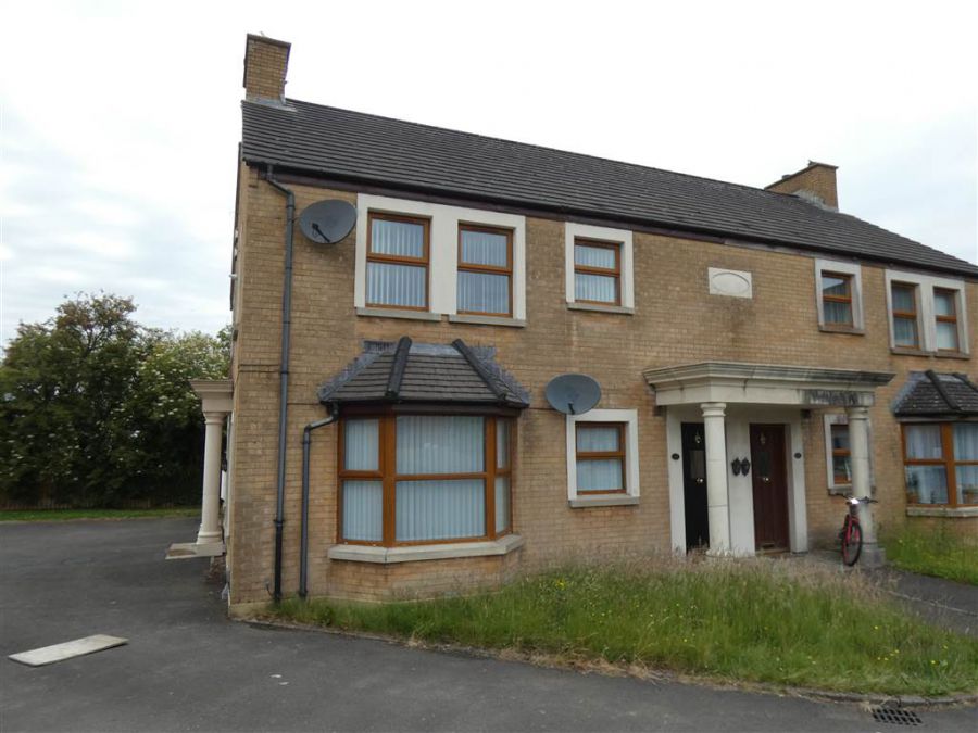 10 Aylesbury Court
