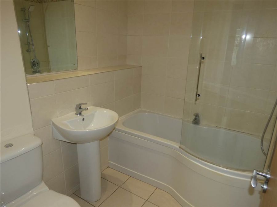 10 Aylesbury Court
