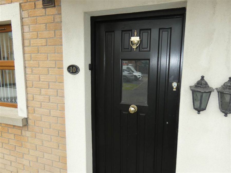 10 Aylesbury Court