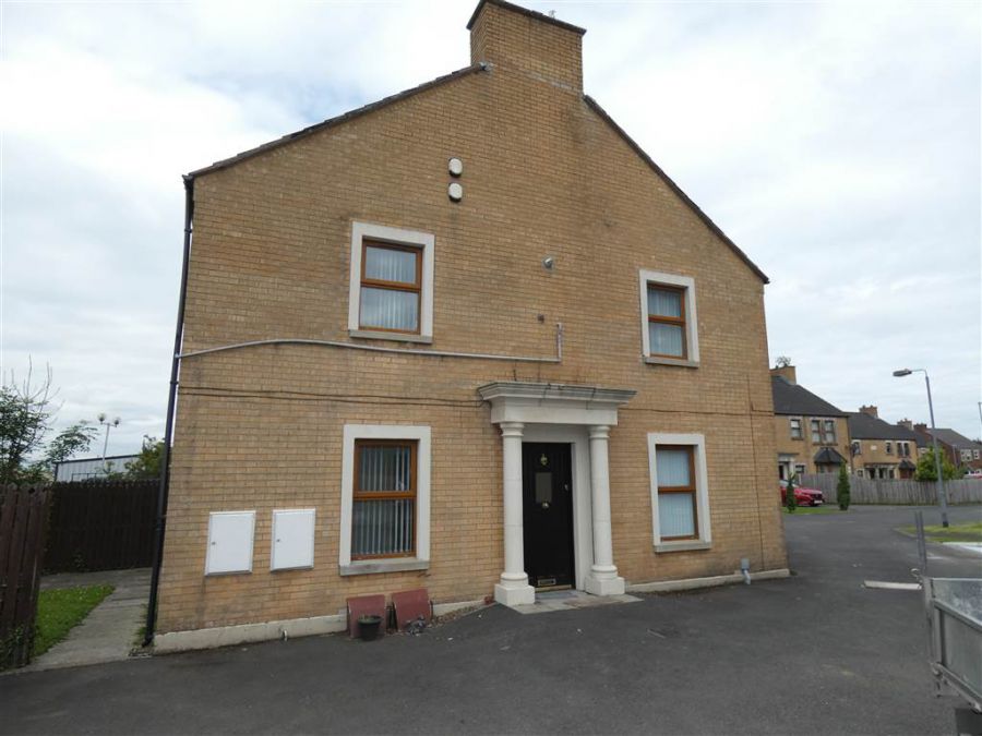 12 Aylesbury Court