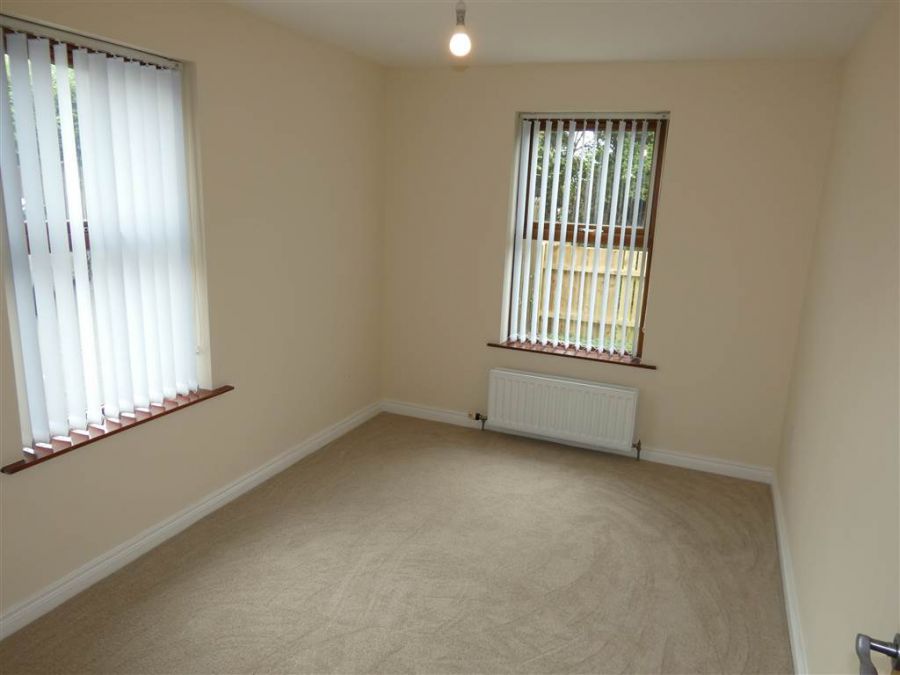 12 Aylesbury Court
