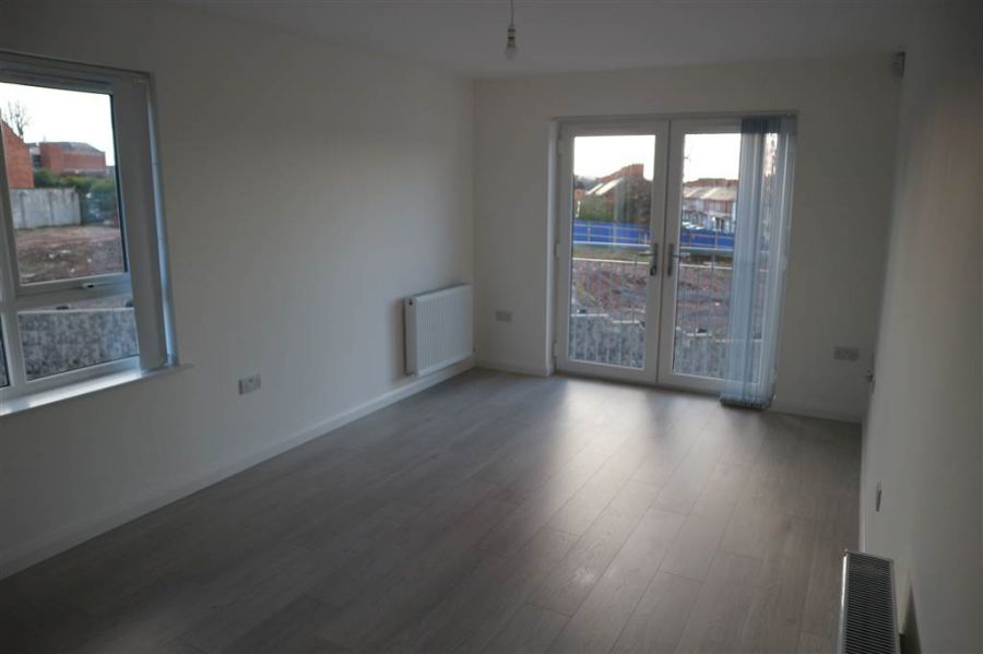 Apt 6  4 Park Avenue Heights