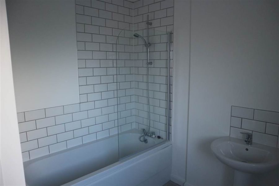 Apt 6  4 Park Avenue Heights