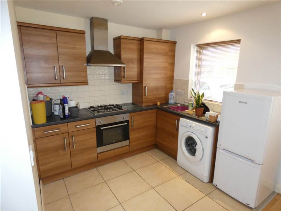 Apt 4 46 Grace Avenue